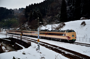 『北越4号』はT18編成!!